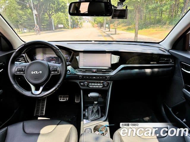 Kia Niro 2021 — фото 5 из 20