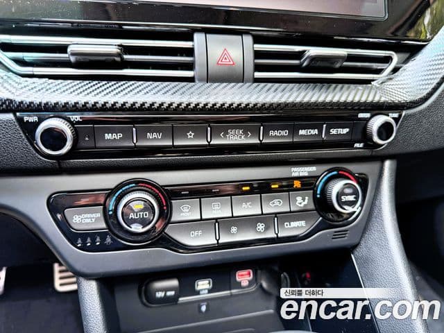 Kia Niro 2021 — Şəkil 12/20