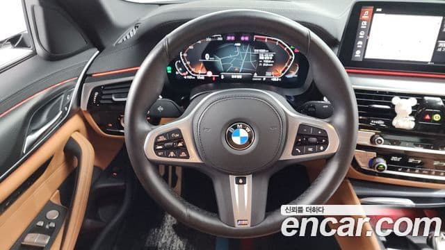 BMW 5 Series 2022 — фото 13 из 20