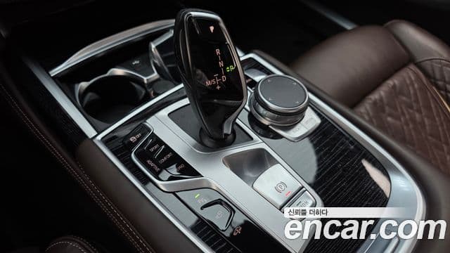 BMW 7 Series 2022 — ფოტო 9/20