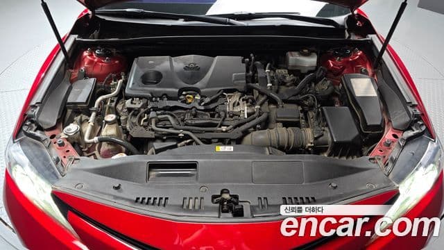 Toyota Camry 2019 — Şəkil 14/20