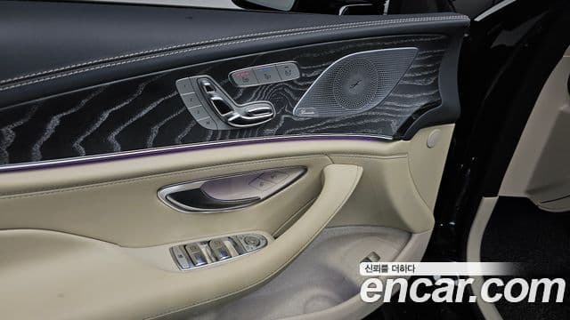 Mercedes-Benz AMG GT 2019 — ფოტო 18/20