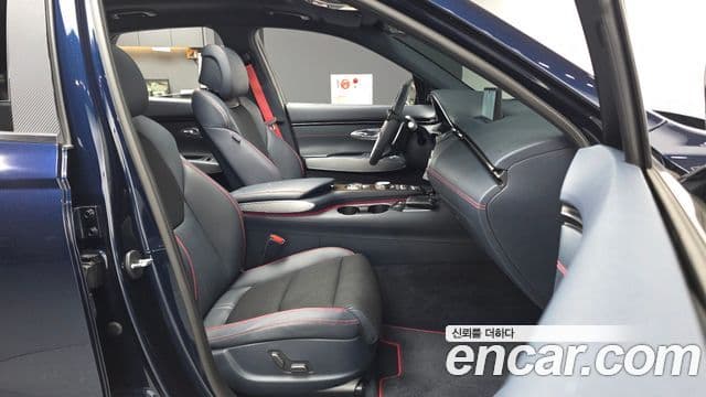 Genesis GV70 2021 — ფოტო 11/20