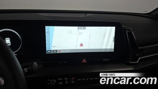 Kia Sportage 2023 — фото 13 из 20