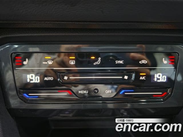 Volkswagen Tiguan 2021 — ფოტო 6/20