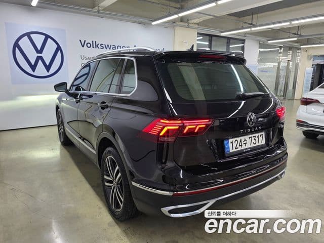 Volkswagen Tiguan 2021 — ფოტო 12/20