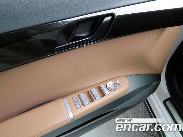 Hyundai Grandeur 2023 — ფოტო 15/20