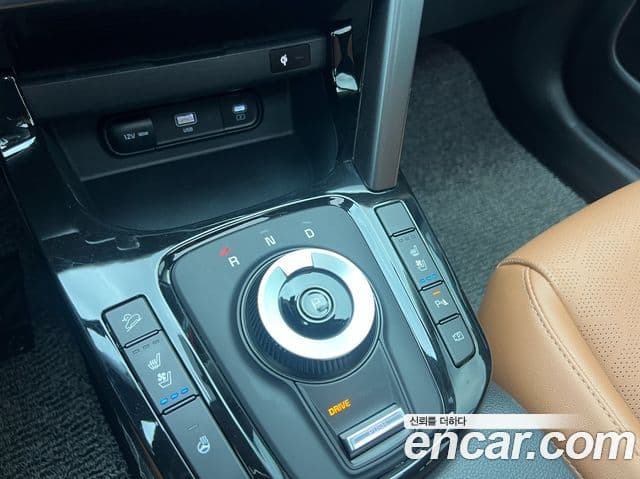 Kia Seltos 2024 — ფოტო 15/19