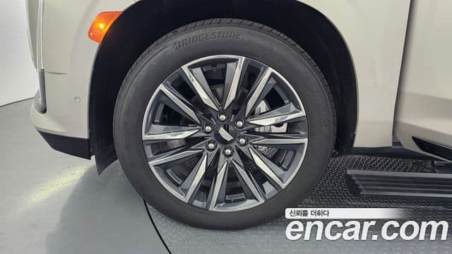 Cadillac Escalade 2023 — фото 5 из 20