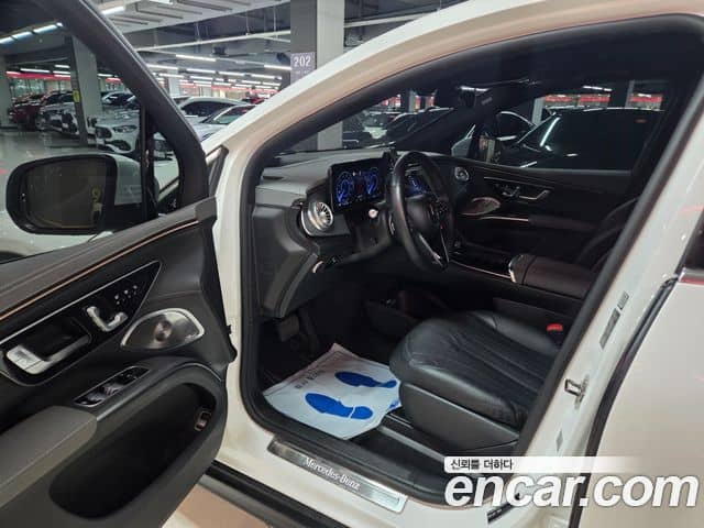 Mercedes-Benz EQS SUV, 2023