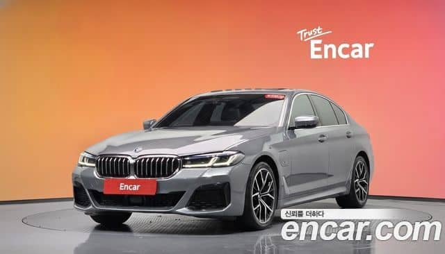 BMW 5 Series, 2023