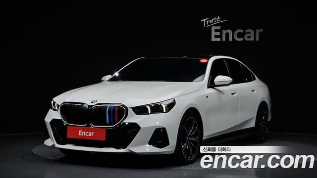 BMW 5 Series 2024 — ფოტო 1/20