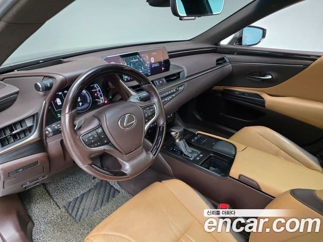 Lexus ES300h 2019 — ფოტო 11/20