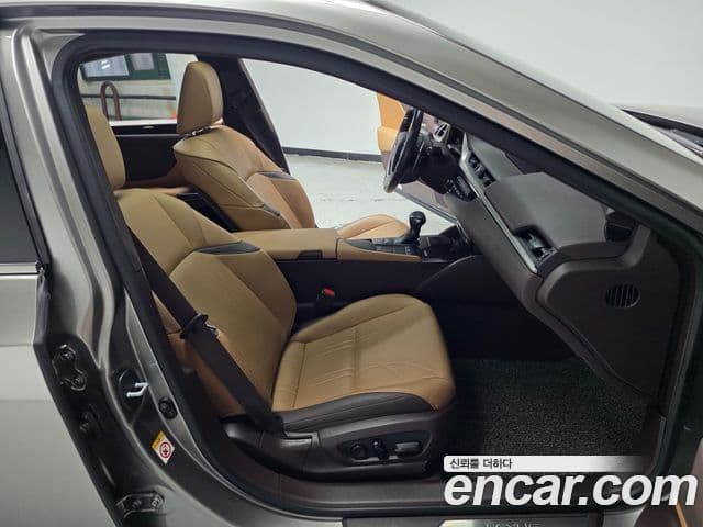 Lexus ES300h 2019 — ფოტო 20/20