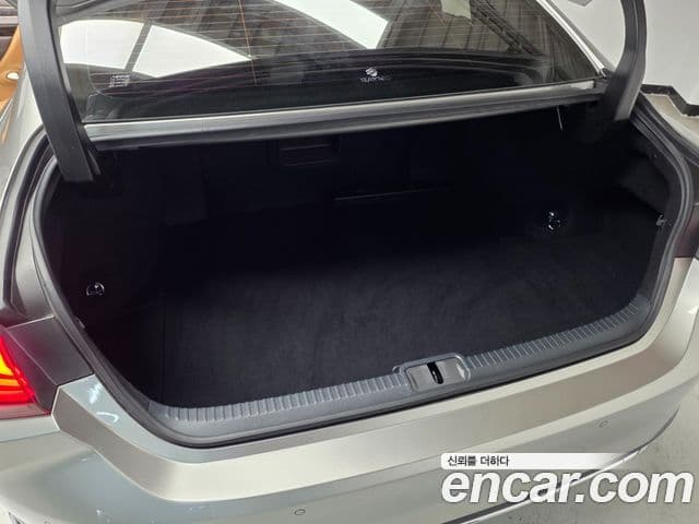 Lexus ES300h 2019 — ფოტო 7/20