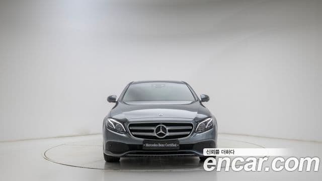 Mercedes-Benz E-Class 2020 — Фото 2/20