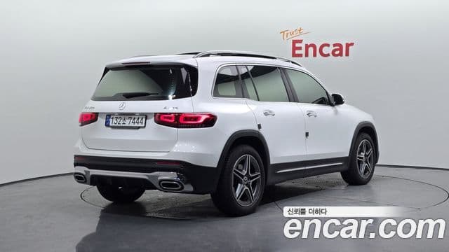 Mercedes-Benz GLB-Class 2022 — Şəkil 2/20