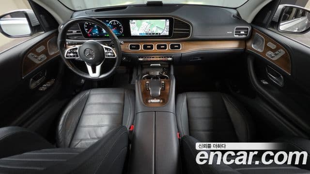 Mercedes-Benz GLE-Class 2021 — ფოტო 14/20