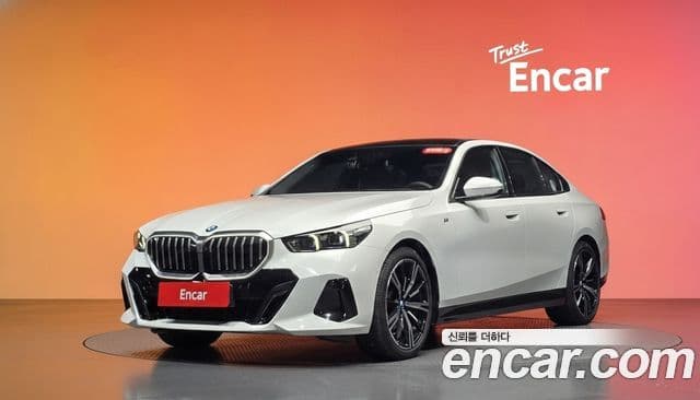 BMW 5 Series, 2025
