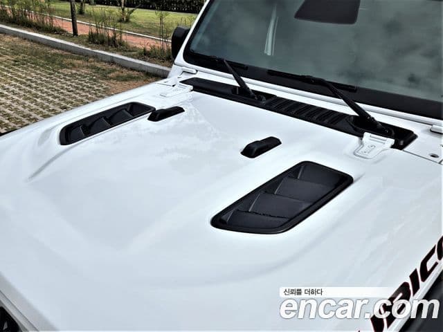 Jeep Wrangler 2025 — ფოტო 5/20