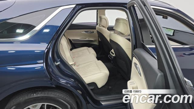 Genesis GV70 2021 — фото 11 из 20