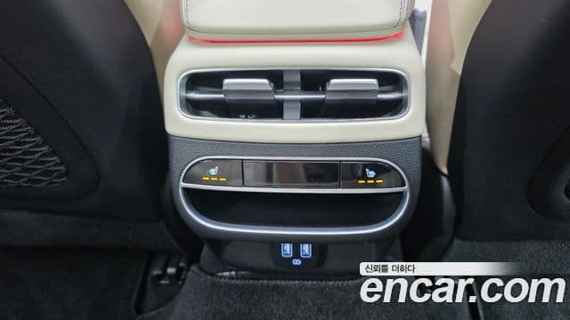 Genesis GV70 2021 — фото 18 из 20