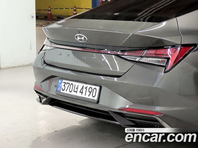 Hyundai Avante 2021 — ფოტო 17/20