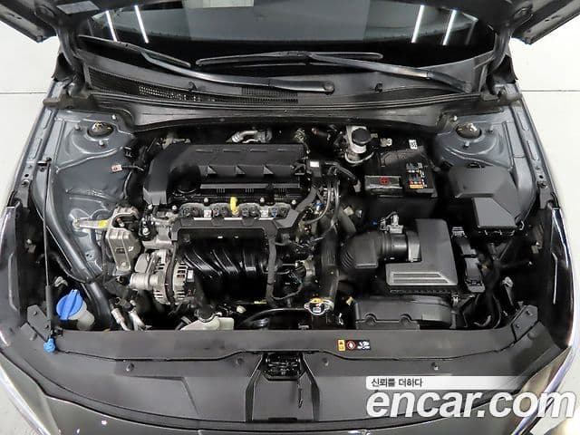 Hyundai Avante 2021 — ფოტო 19/20