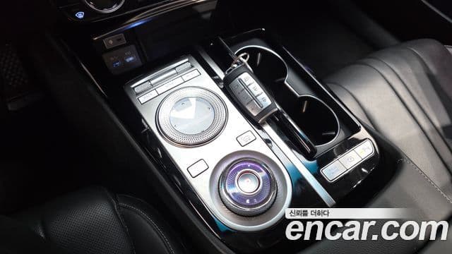 Genesis Electrified G80 2020 — ფოტო 9/20