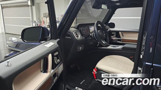 Mercedes-Benz G-Class 2024 — Photo 12/33