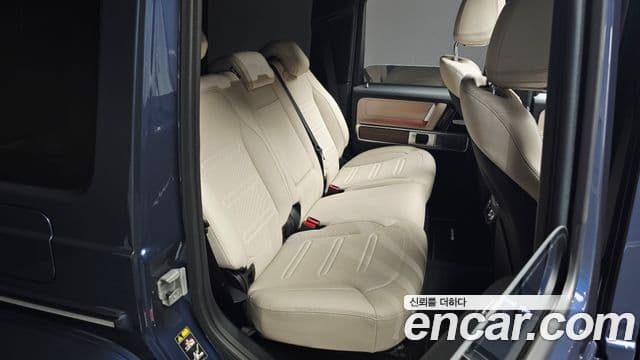 Mercedes-Benz G-Class 2024 — Photo 3/33