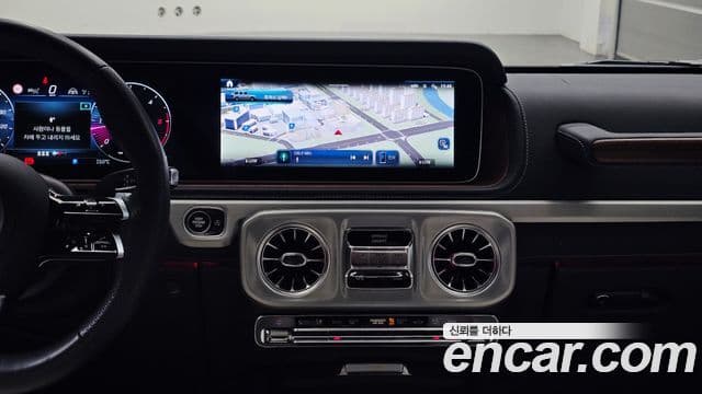 Mercedes-Benz G-Class 2024 — Photo 14/33