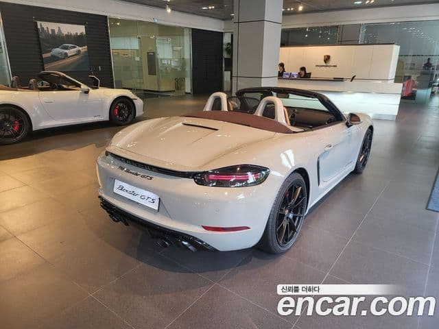 Porsche 718 Boxster 2023 — фото 2 из 9