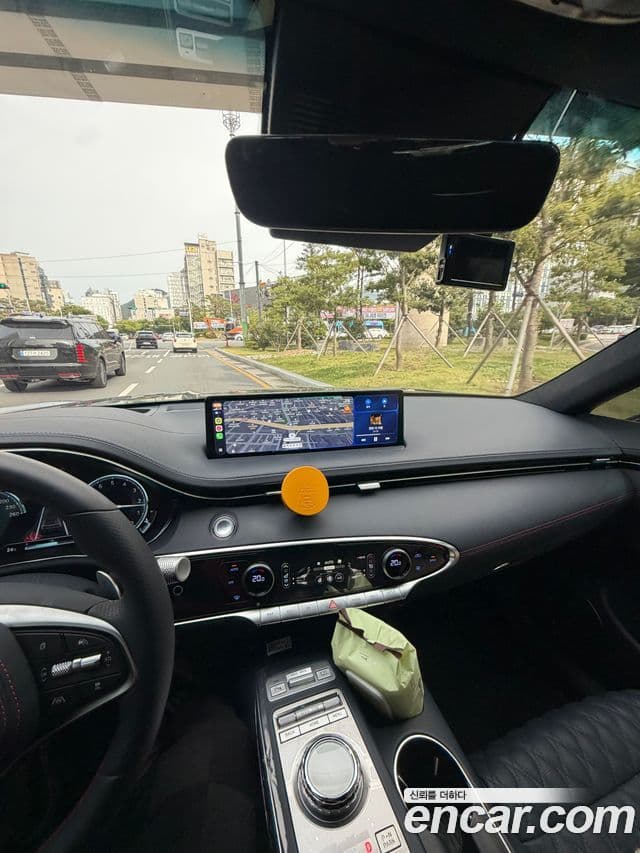 Genesis GV70 2023 — фото 8 из 14