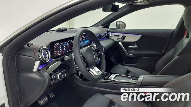 Mercedes-Benz CLA-Class 2025 — фото 14 из 18