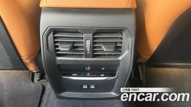 BMW 3 Series 2024 — фото 13 из 20