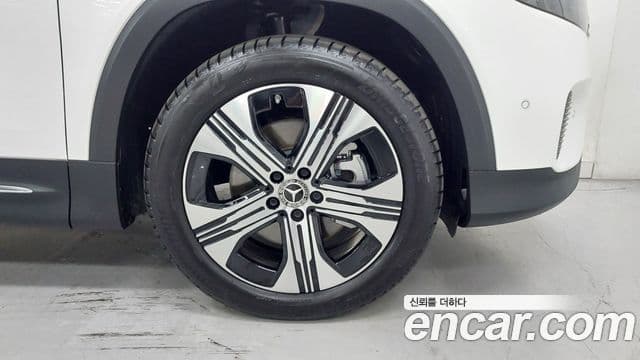 Mercedes-Benz EQB 2025 — ფოტო 9/18