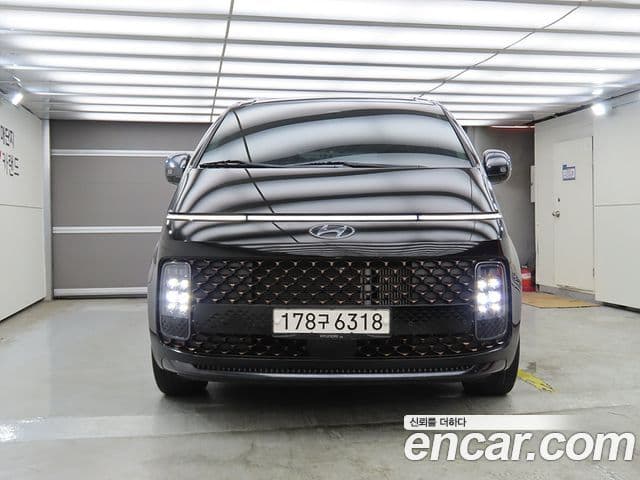 Hyundai Staria 2022 — ფოტო 3/20