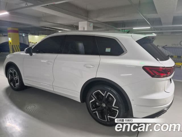 Volkswagen Touareg 2026 — ფოტო 10/15