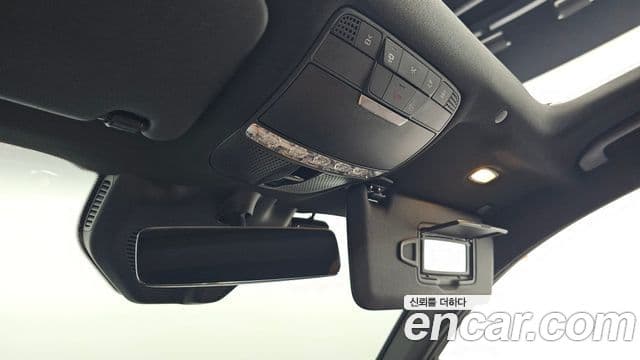 Mercedes-Benz GLC-Class 2022 — Photo 1/34