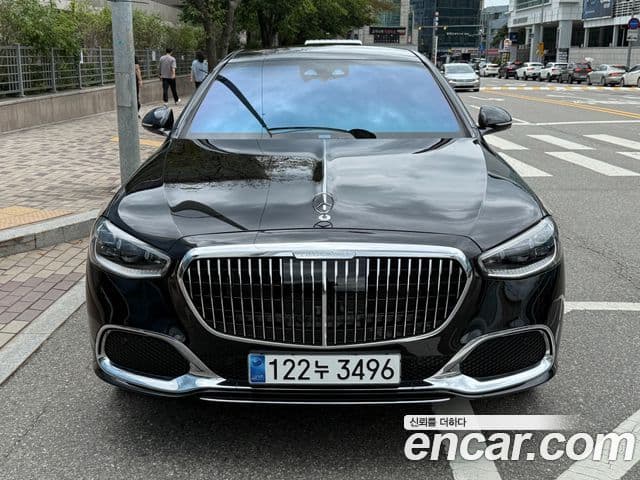 Mercedes-Benz S-Class 2023 — Photo 17/19