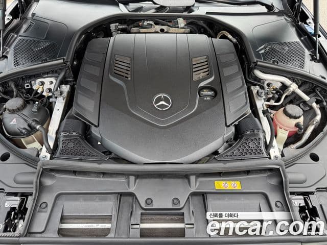 Mercedes-Benz S-Class 2023 — Photo 13/19