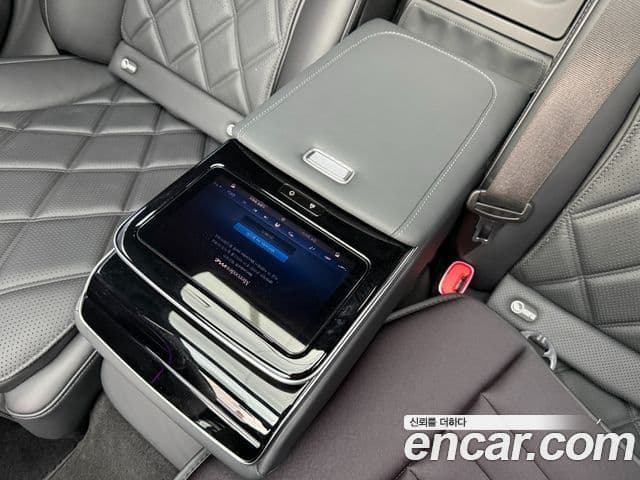 Mercedes-Benz S-Class 2023 — Photo 15/19