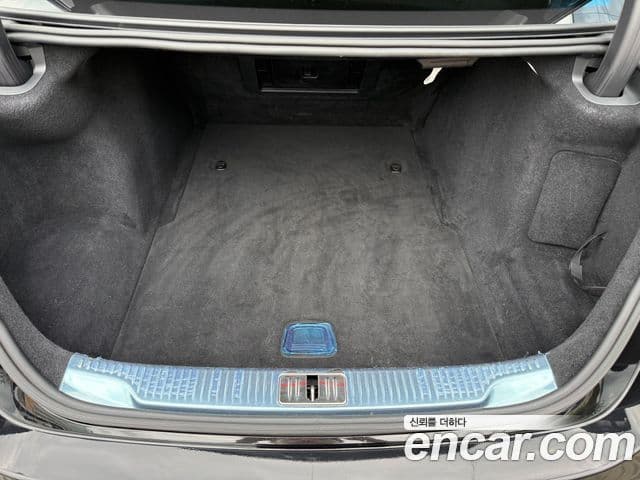 Mercedes-Benz S-Class 2023 — Photo 2/19