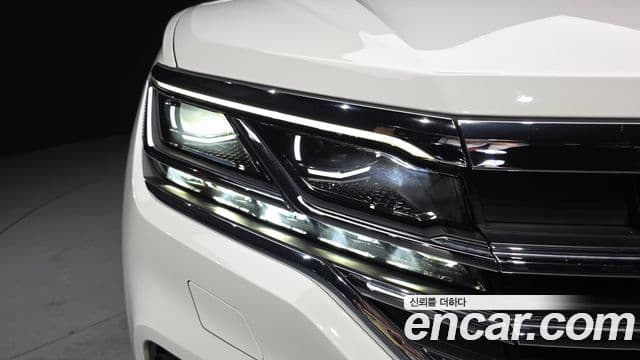 Volkswagen Touareg 2023 — Photo 32/40