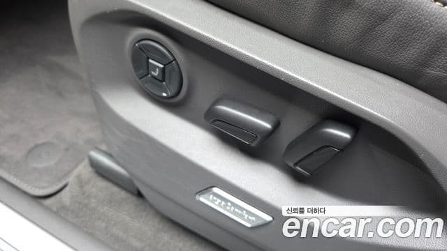 Volkswagen Touareg 2023 — Photo 13/40