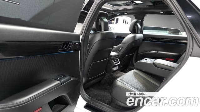 Hyundai Grandeur 2023 — фото 11 из 20