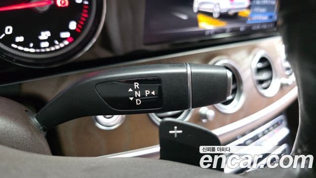 Mercedes-Benz E-Class 2019 — ფოტო 9/20