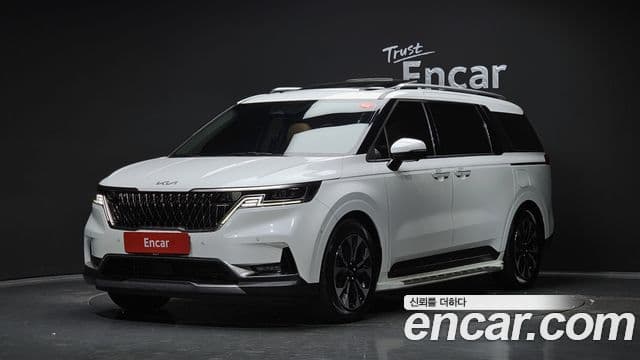 Kia Carnival 2022 — Фото 1/20