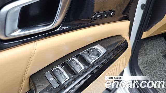 Kia Carnival 2022 — Фото 17/20